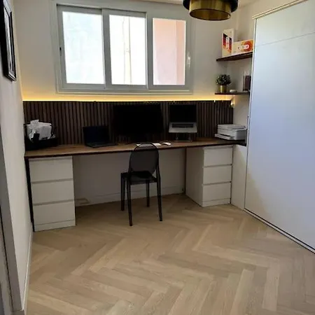 Modern Massena Place * Nicea