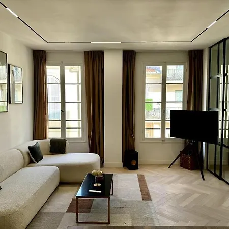Modern Massena Place Nicea