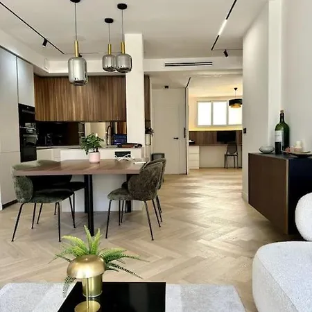 Modern Massena Place Apartament *