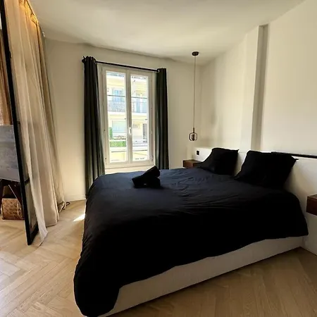 Modern Massena Place Nizza