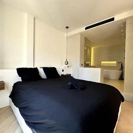 Modern Massena Place *