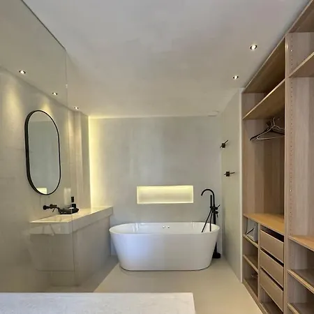 Modern Massena Place Apartament